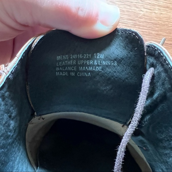 Stacy Adams Size 12W Wingtip Shoes - Picture 4 of 4